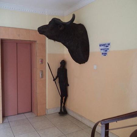 Arusha Tourist Inn Hotel エクステリア 写真