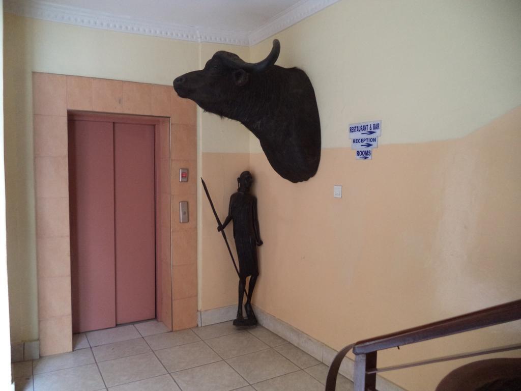 Arusha Tourist Inn Hotel エクステリア 写真
