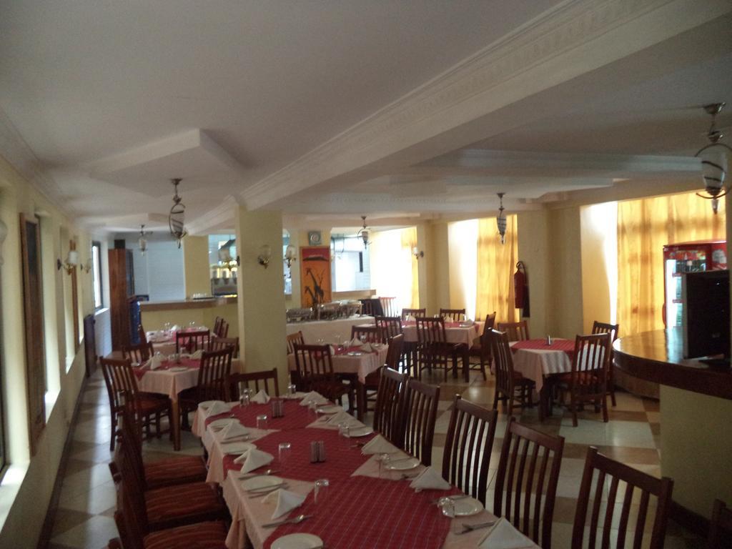 Arusha Tourist Inn Hotel エクステリア 写真