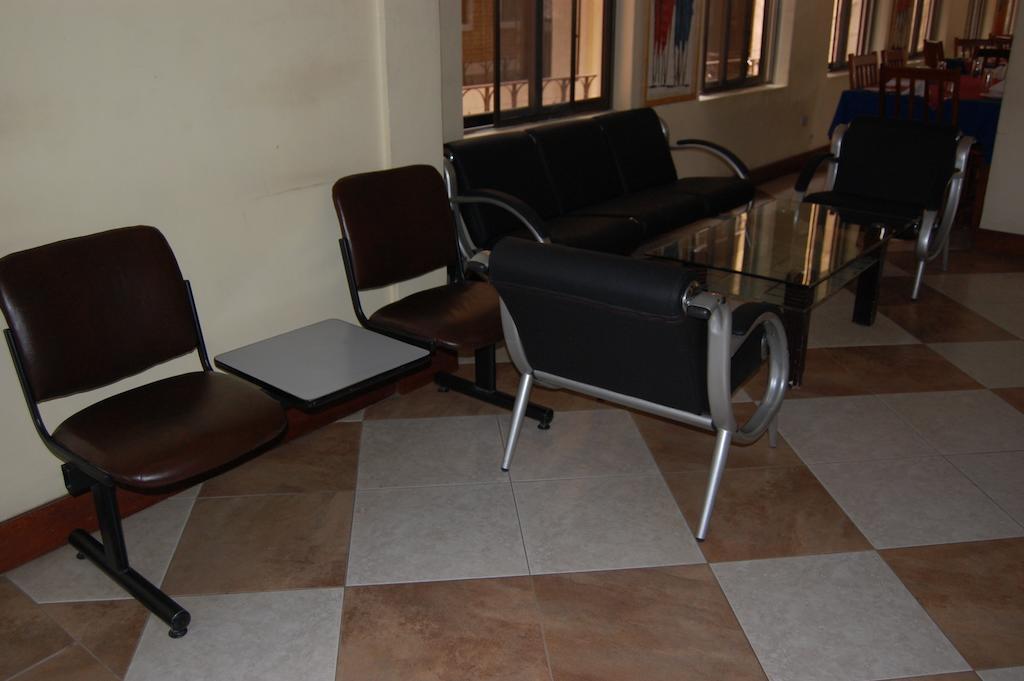Arusha Tourist Inn Hotel エクステリア 写真