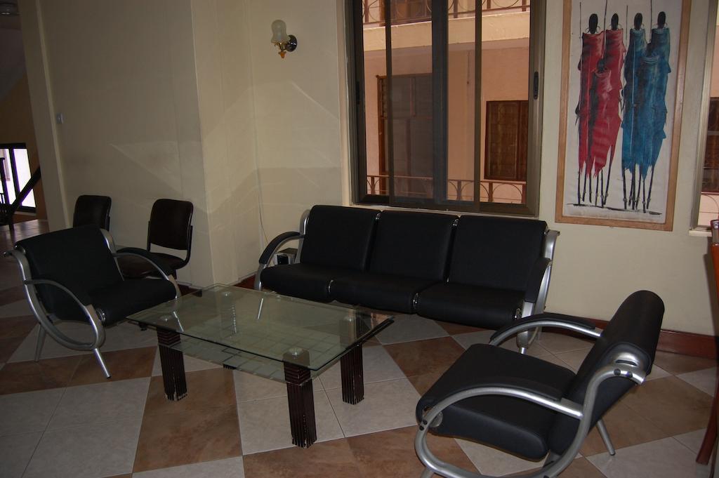 Arusha Tourist Inn Hotel エクステリア 写真