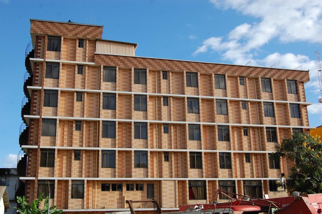 Arusha Tourist Inn Hotel エクステリア 写真